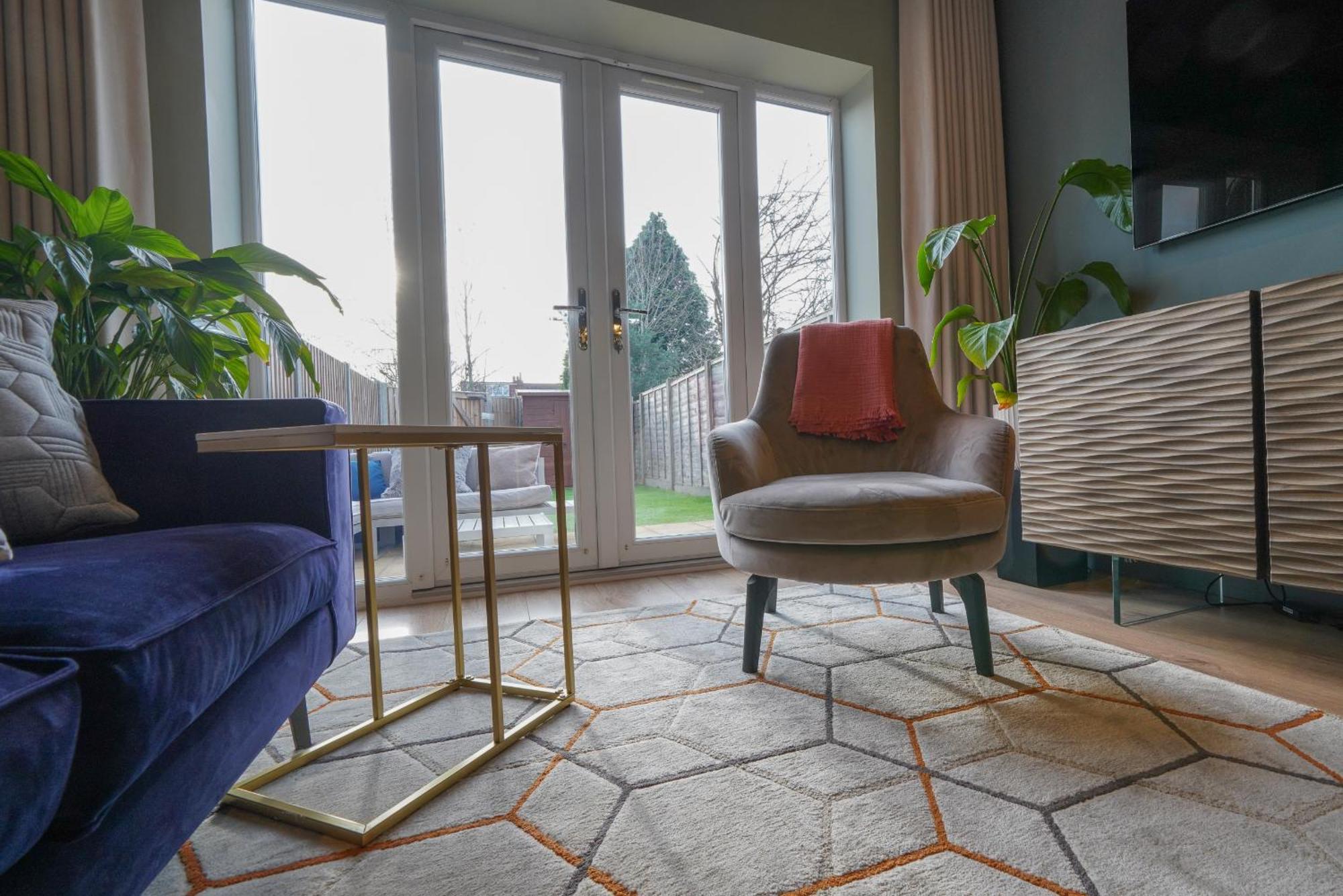 Castle Townhouse Kenilworth - Private Parking - 24 Hr Gym Access - Town Centre Lägenhet Rum bild