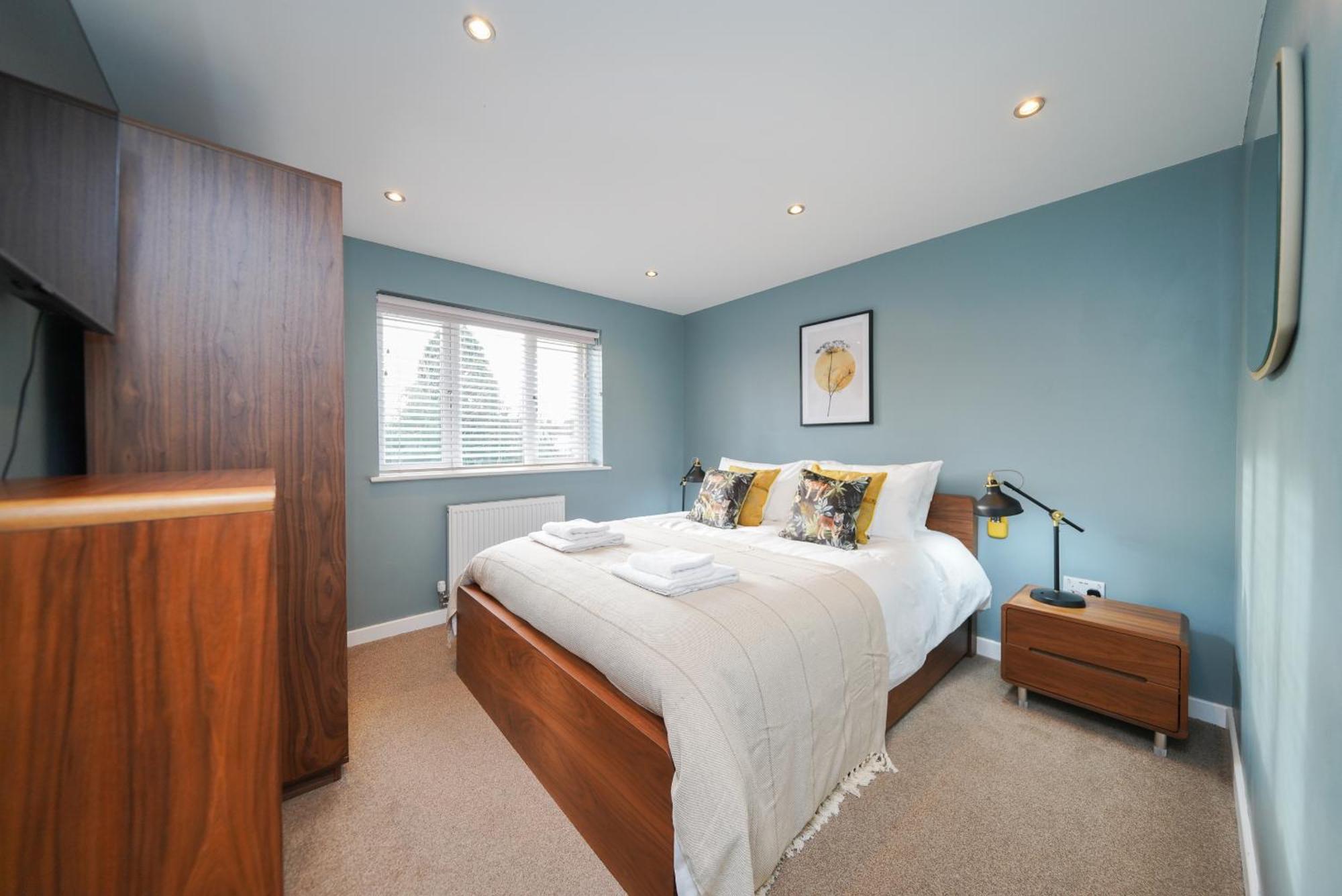 Castle Townhouse Kenilworth - Private Parking - 24 Hr Gym Access - Town Centre Lägenhet Rum bild